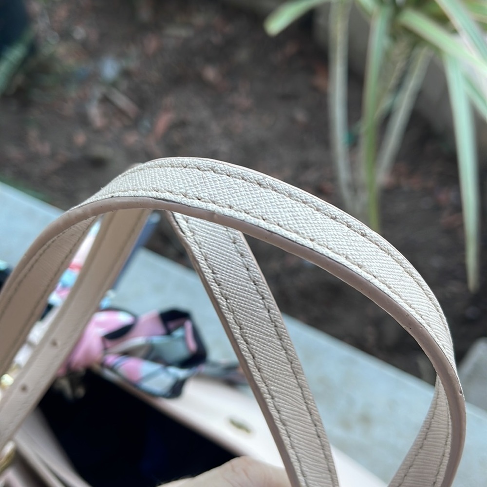 Tory Burch Small York Tote - Picture 4 of 9